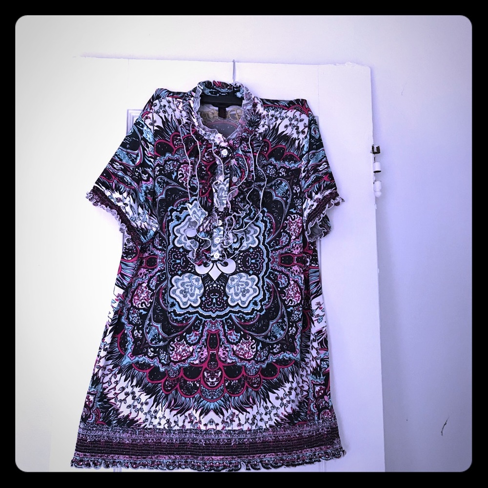 Dereon print silhouette blouse!